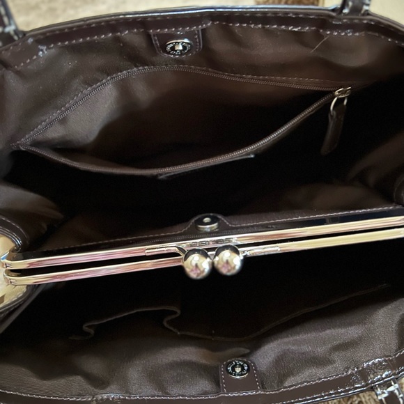 Coach Satchel EUC Authentic - Picture 5 of 8